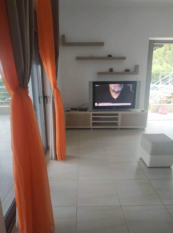 View Apartment Лукове Экстерьер фото